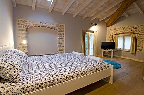 Two Connecting Double Rooms