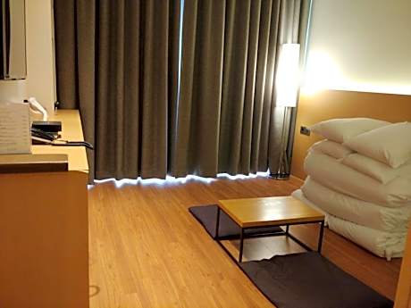 Standard Korean-Style Ondol Room - Lobby Floor