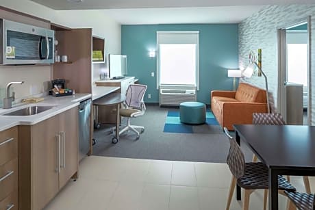 1 King Bed 1 Bedroom Suite Nonsmoking