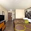 Super 8 by Wyndham Dodge City