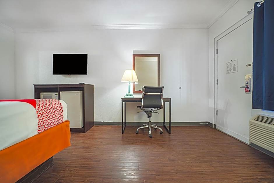 OYO Hotel Kingsville - Hwy 77