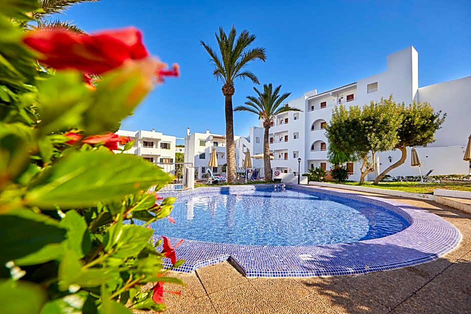 Gavimar Cala Gran Hotel and Apartments