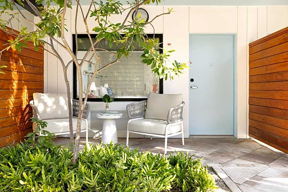 Blue Flamingo Resort Key West