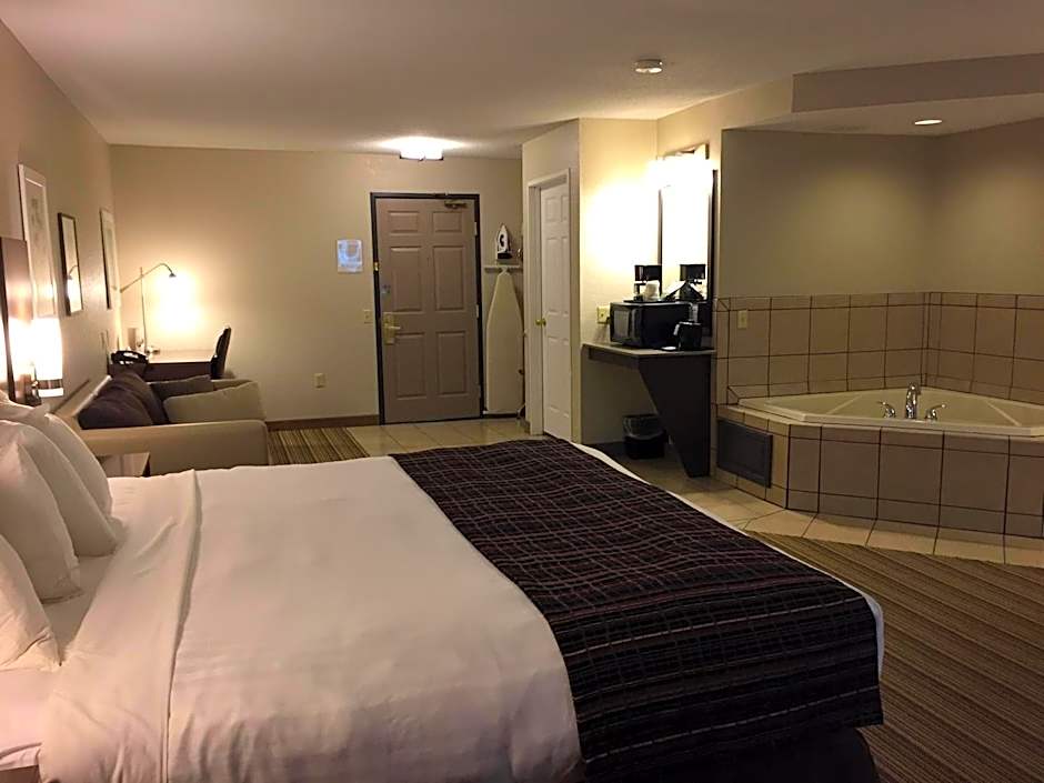 Country Inn & Suites by Radisson, Platteville, WI