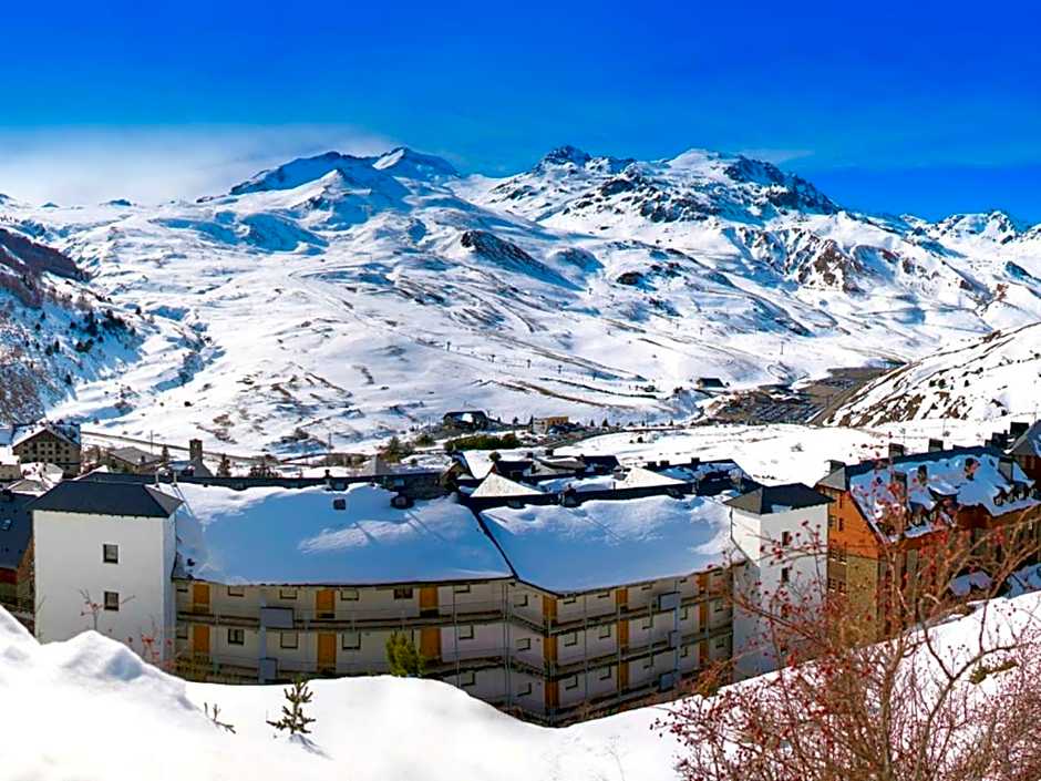 Apartamentos Midi 3000