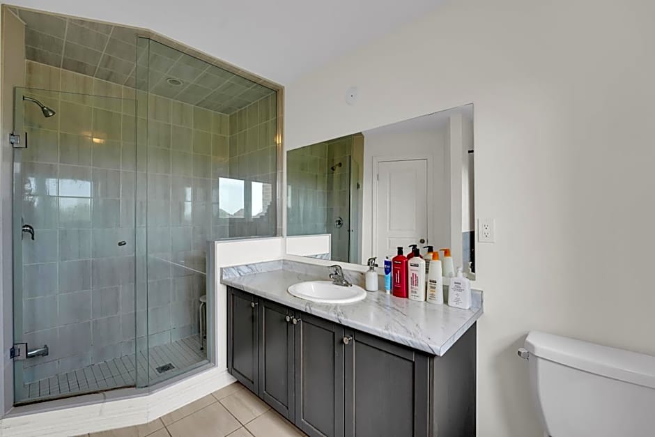 Spacious Family Friendly Vacation home