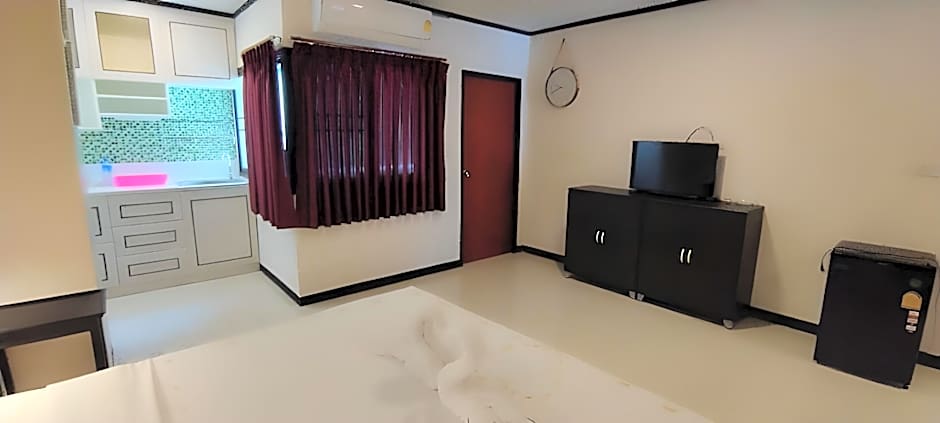 Outdoor Inn Kata Hotel