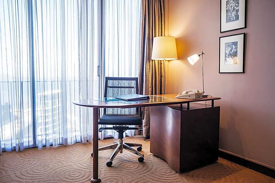 Crown Hotel