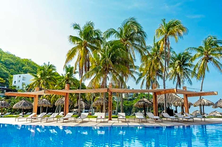 Camino Real Zaashila Huatulco