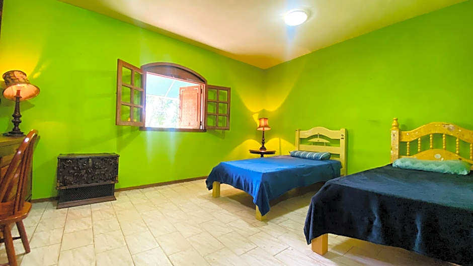 Casa de Campo - Condomínio Arco Íris