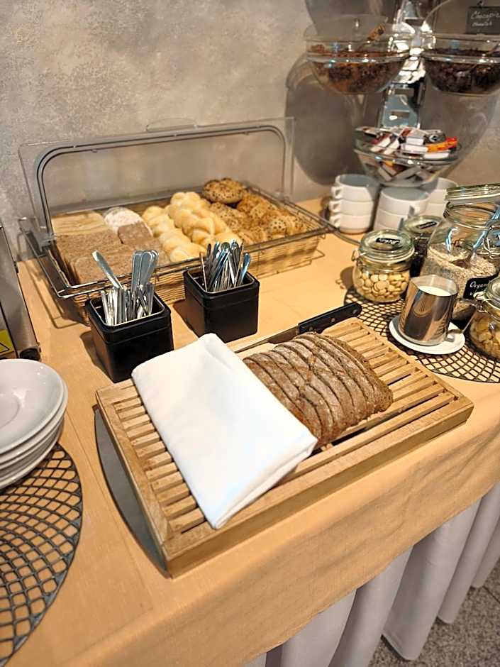 Felicity Garni Hotel