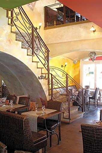 Hotel Giorgi et logements insolites-jacuzzi privé