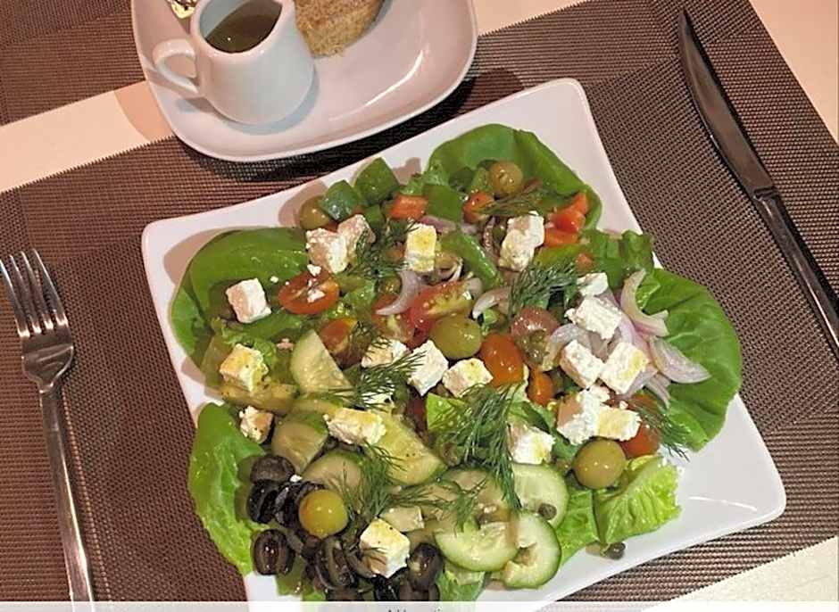 Le Petit Saint Tropez