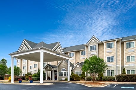 Microtel Inn & Suites Columbus North