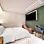 Plum Hotel