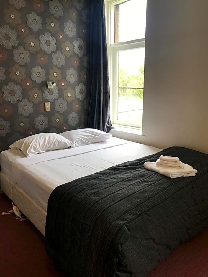 Criterion Club Hotel