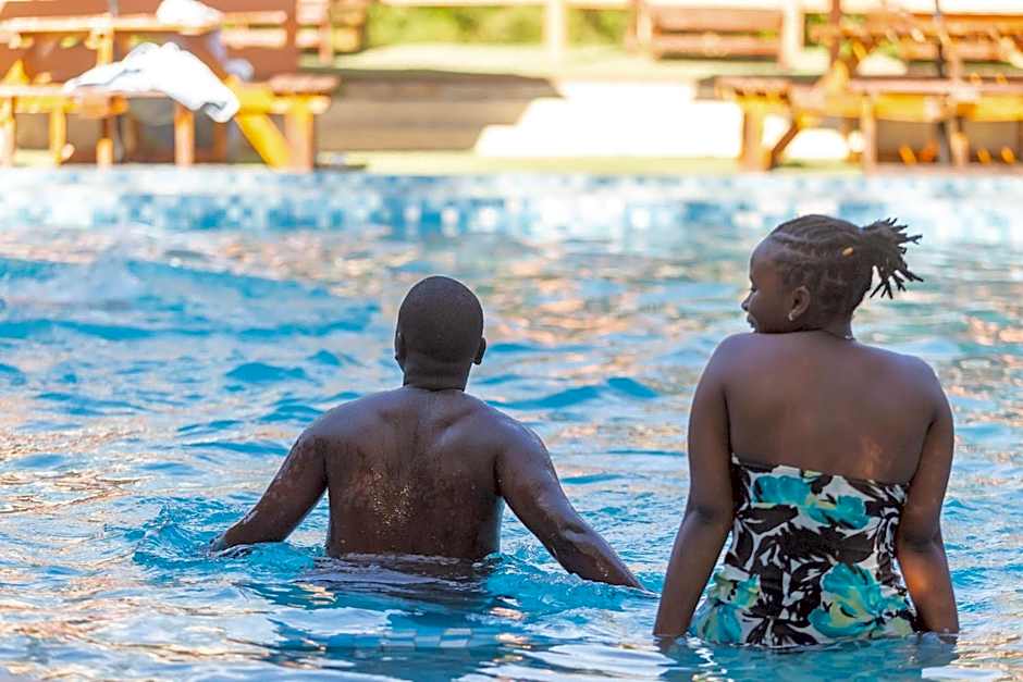 PrideInn Mara Camp & Cottages