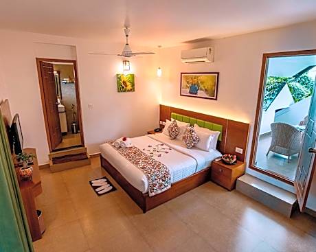 Deluxe Double Room with Balcony