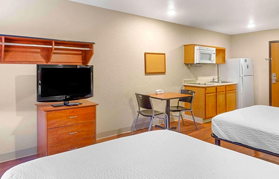 Extended Stay America Select Suites - Wilmington - West