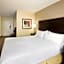 Holiday Inn Express & Suites Alpharetta By IHG