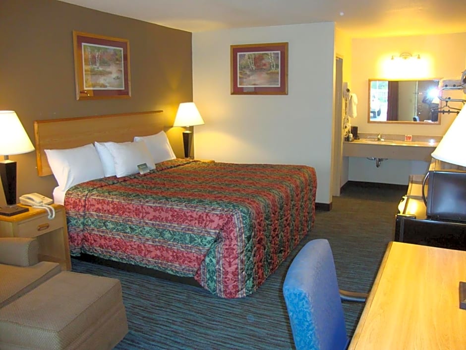 Econo Lodge Inn & Suites Jackson