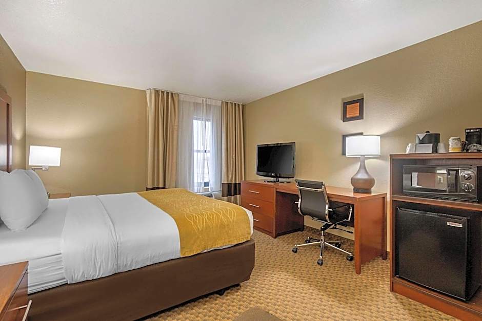 Comfort Inn & Suites Springfield I-44
