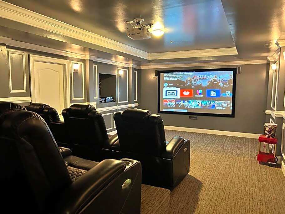 Luxury Mansion near WashingtonDC BnB