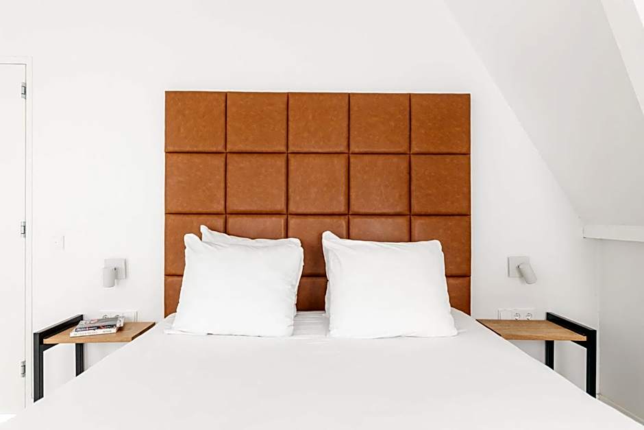 YAYS Amsterdam Salthouse Canal by Numa