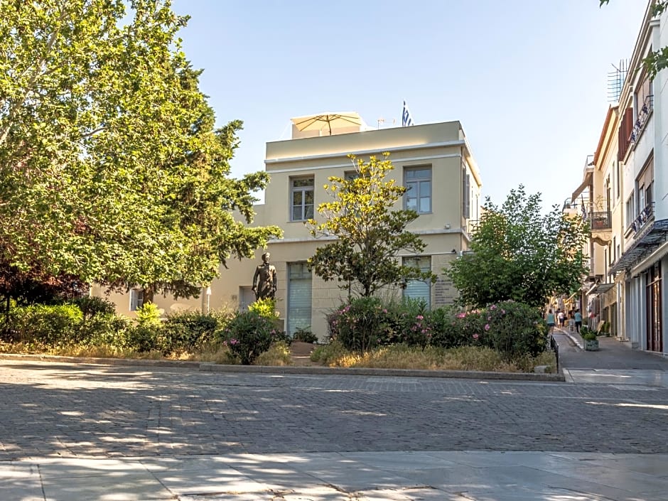 Kyria Boutique House