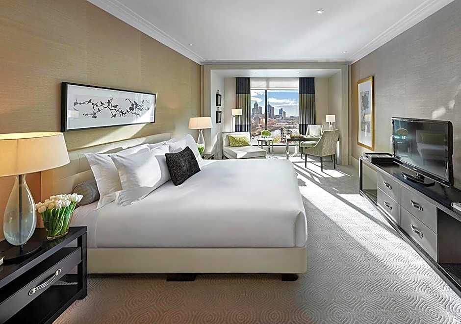 Photo 1 of 4 of Premier 1 King Bed