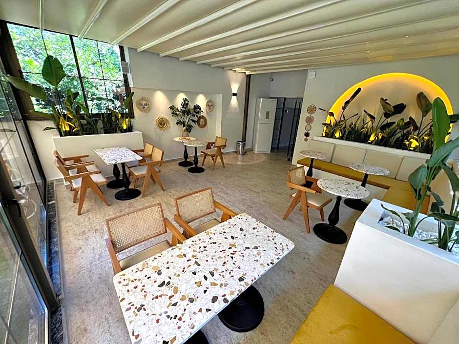 COASTLİNE BOUTİQUE HOTEL