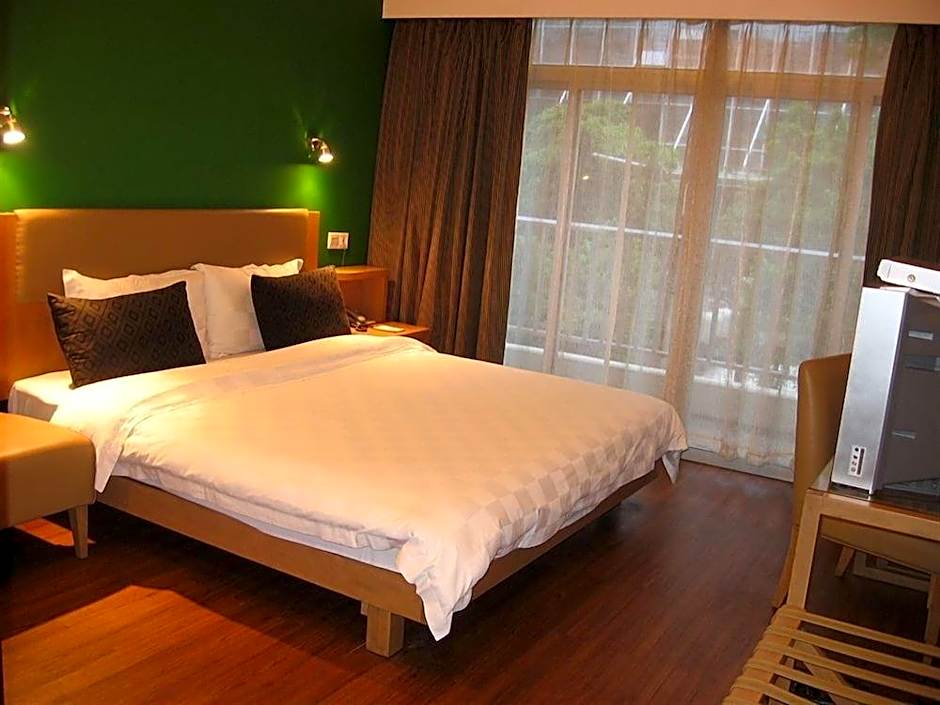 Yanjiang East Garden Inn