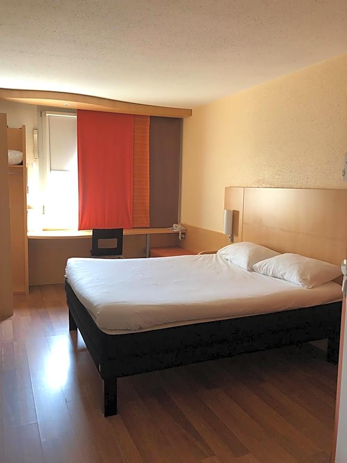 ibis Laon