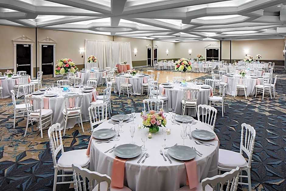 DoubleTree by Hilton Nashua