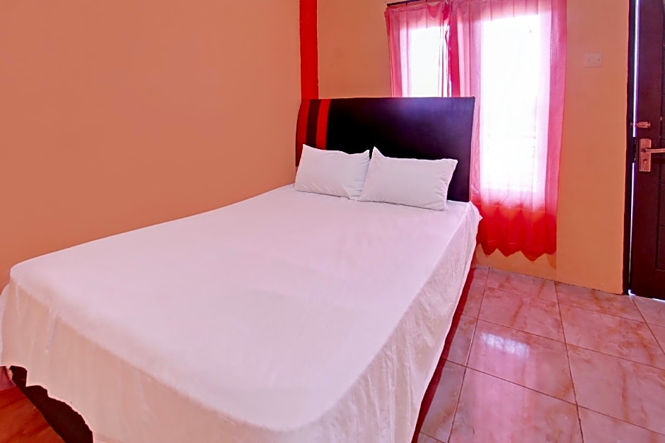 OYO Life 92847 Penginapan Muslim Walker