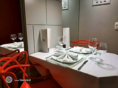 Standard Double Suite