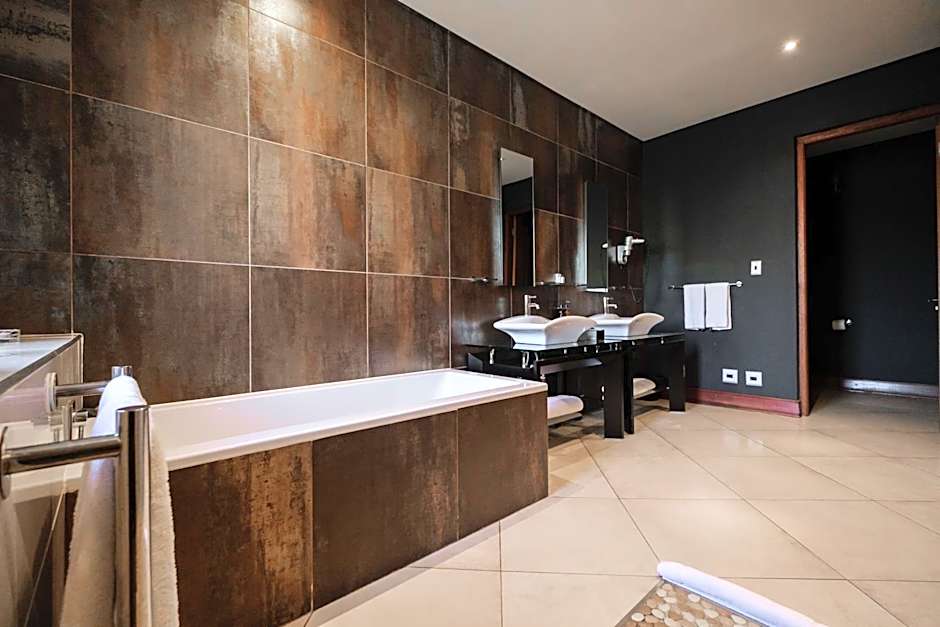 Riboville Boutique Hotel And Restaurant