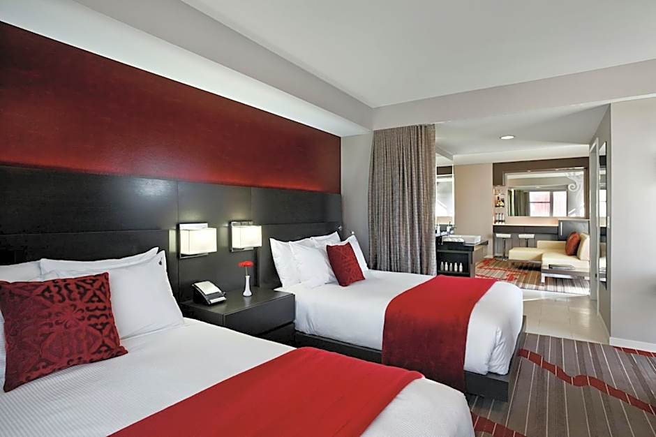 Photo 1 of 4 of Suite