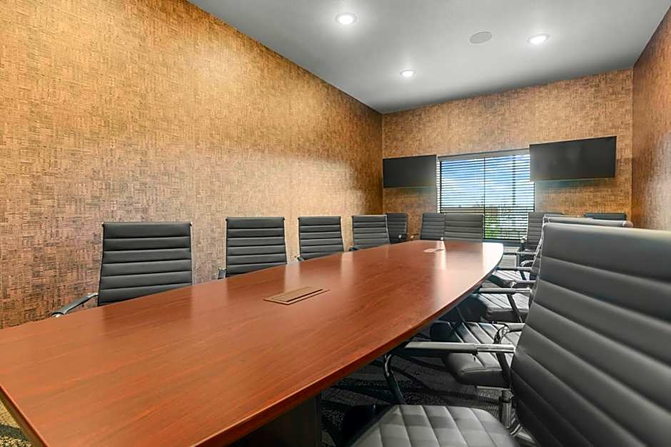 Cobblestone Hotel & Suites - Lynden