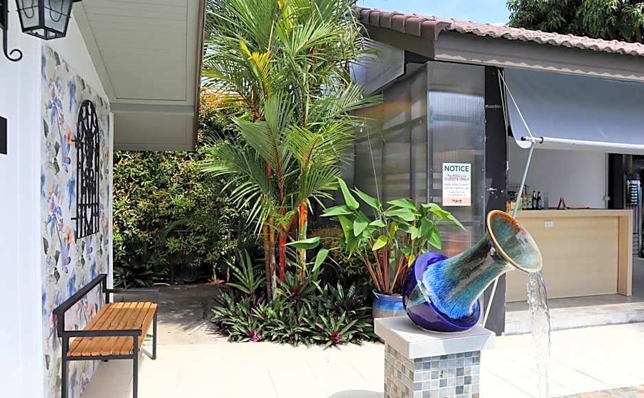 The Snug Airportel - Phuket Airport