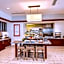 Hilton Garden Inn Alexandria Old Town National Harbor