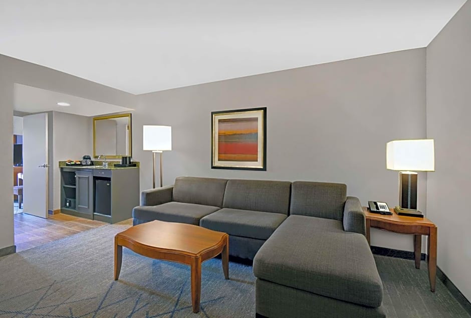 Embassy Suites by Hilton Detroit - Livonia/Novi