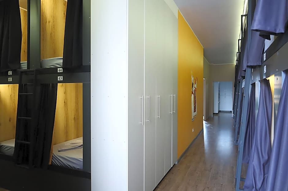 Foto 1 dari 3 — Bunk Bed