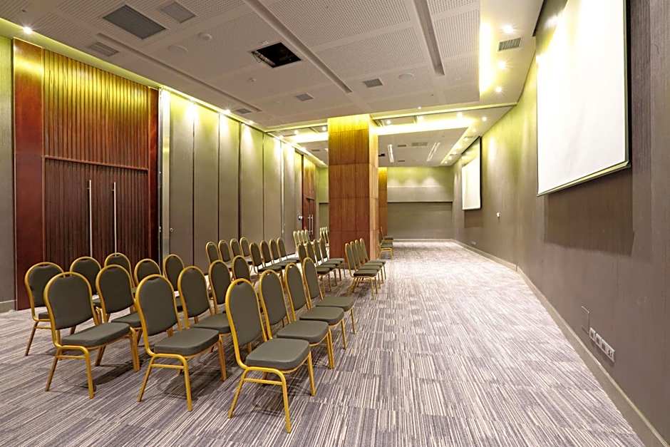DoubleTree by Hilton Santiago Kennedy