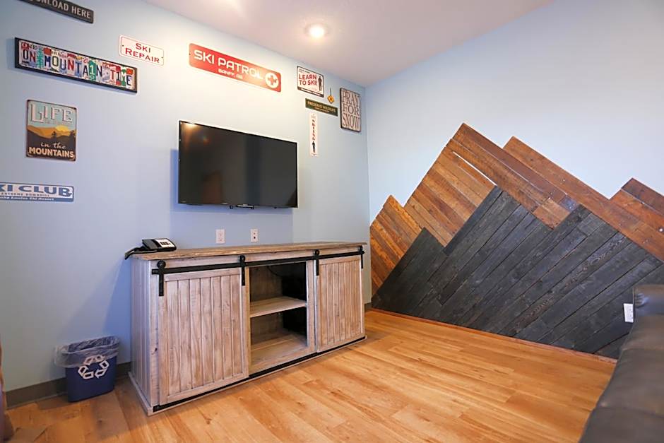 Days Inn by Wyndham Calgary North Balzac