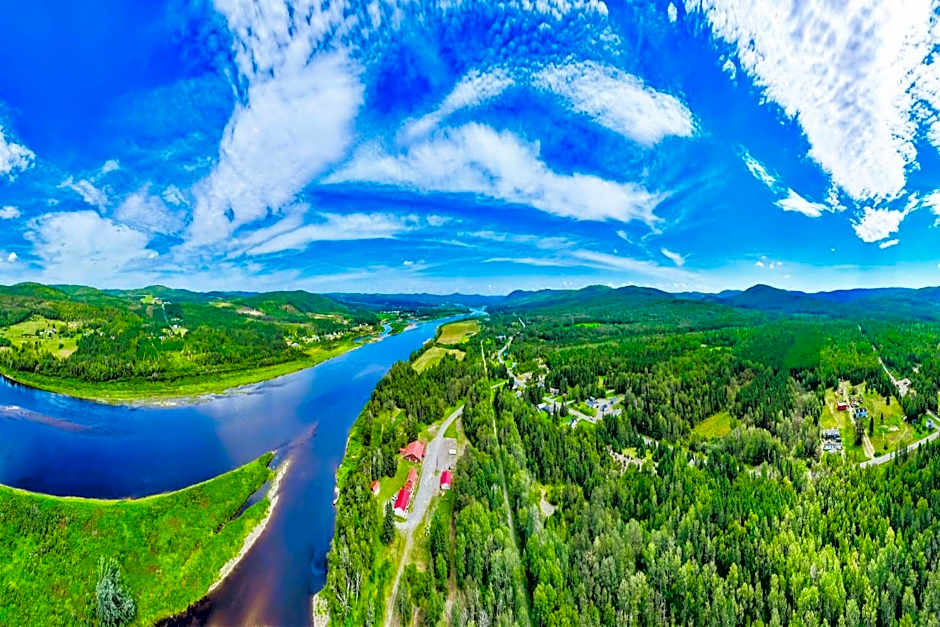 Love Hotels St John River by OYO at Fort Kent ME