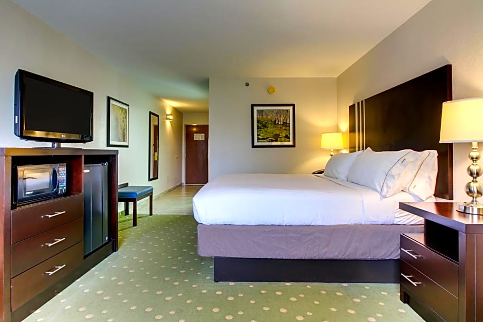 Holiday Inn Express Hotel & Suites Live Oak, an IHG Hotel