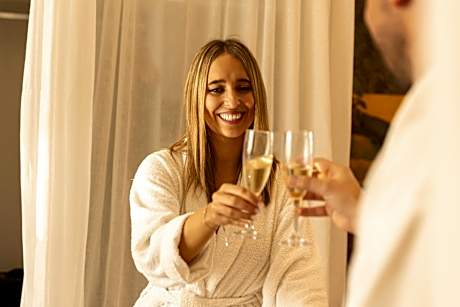 Double Interior Room with Hidromassage Bathtub