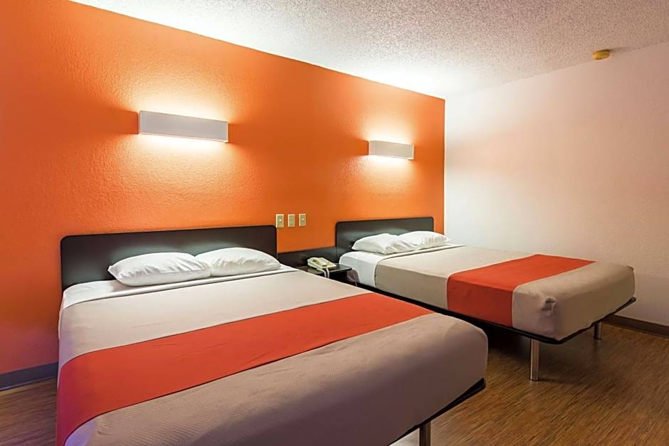 Motel 6-Arkadelphia, AR