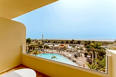 Double or Twin Room with Sea View